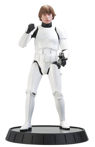 STAR WARS MILESTONES ANH STORMTROOPER LUKE STATUE